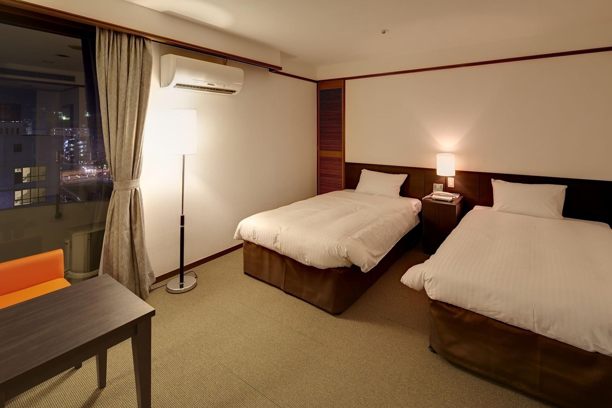 Hotel City Court Наха Экстерьер фото